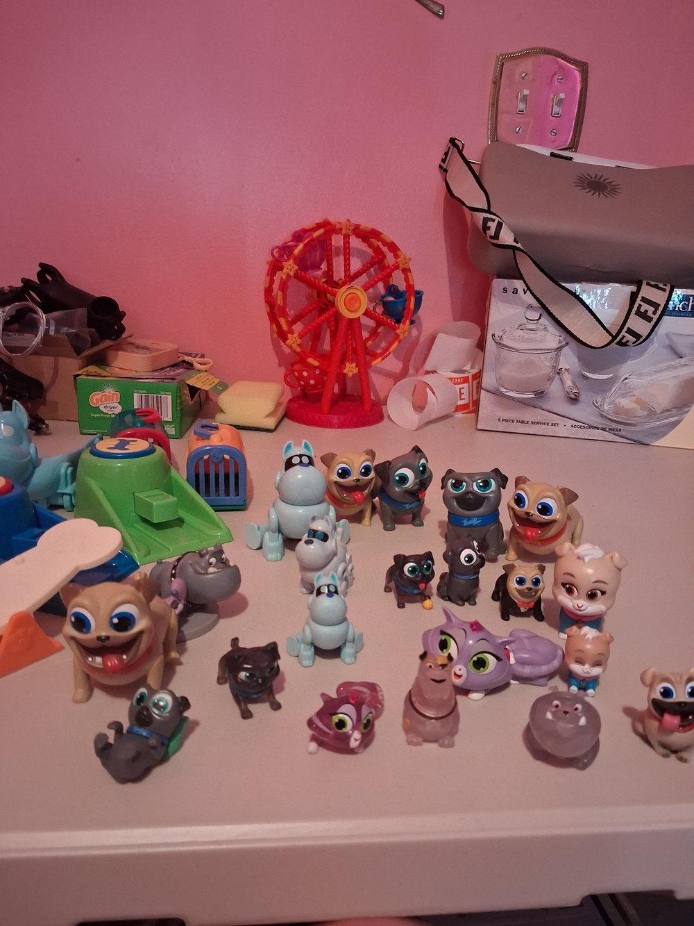 Disney Puppy Dog Pals Figures, Carriers & Accessories